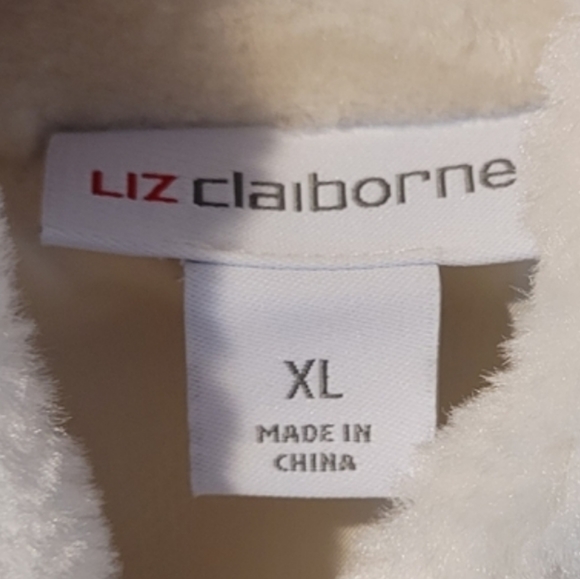 NWT Liz Claiborne faux fur vest - Picture 6 of 8